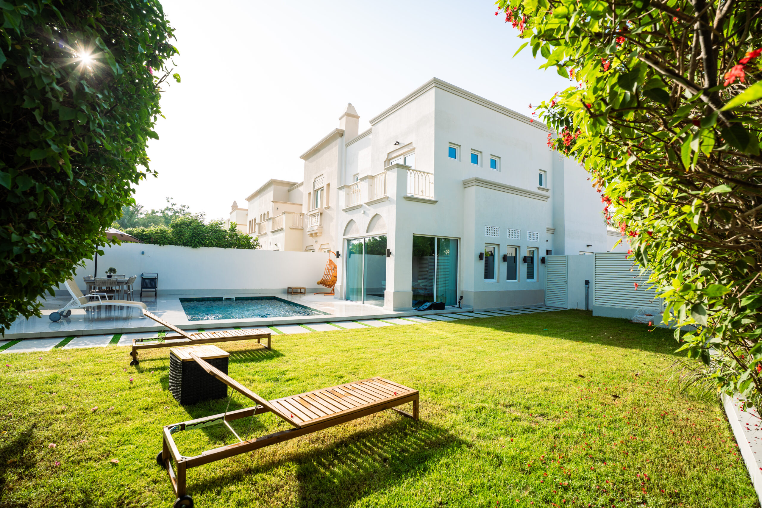 Artificial Grass in Dubai Villas: Is It Worth It in 2026?