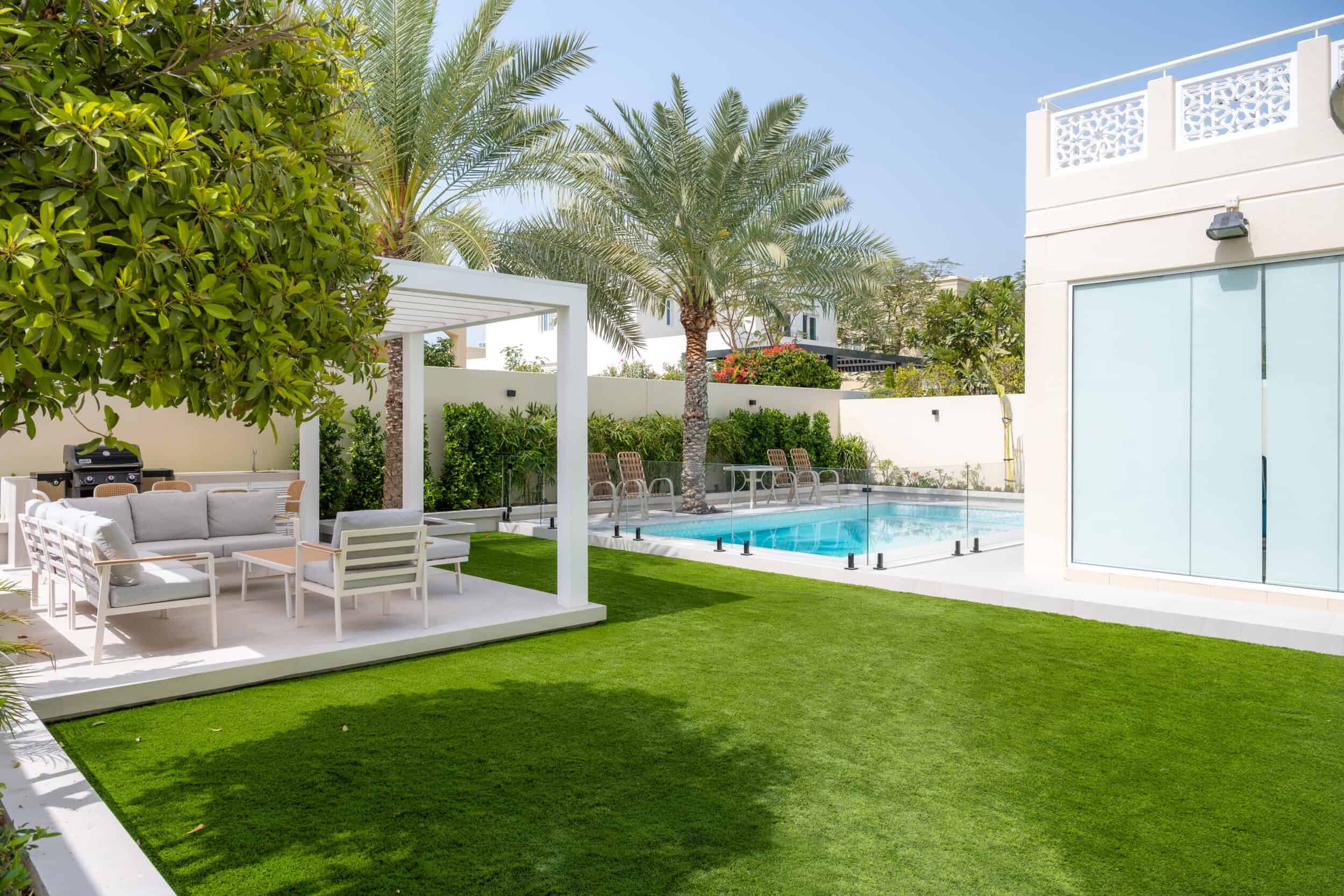 Artificial Grass in Dubai Villas: Is It Worth It in 2026?