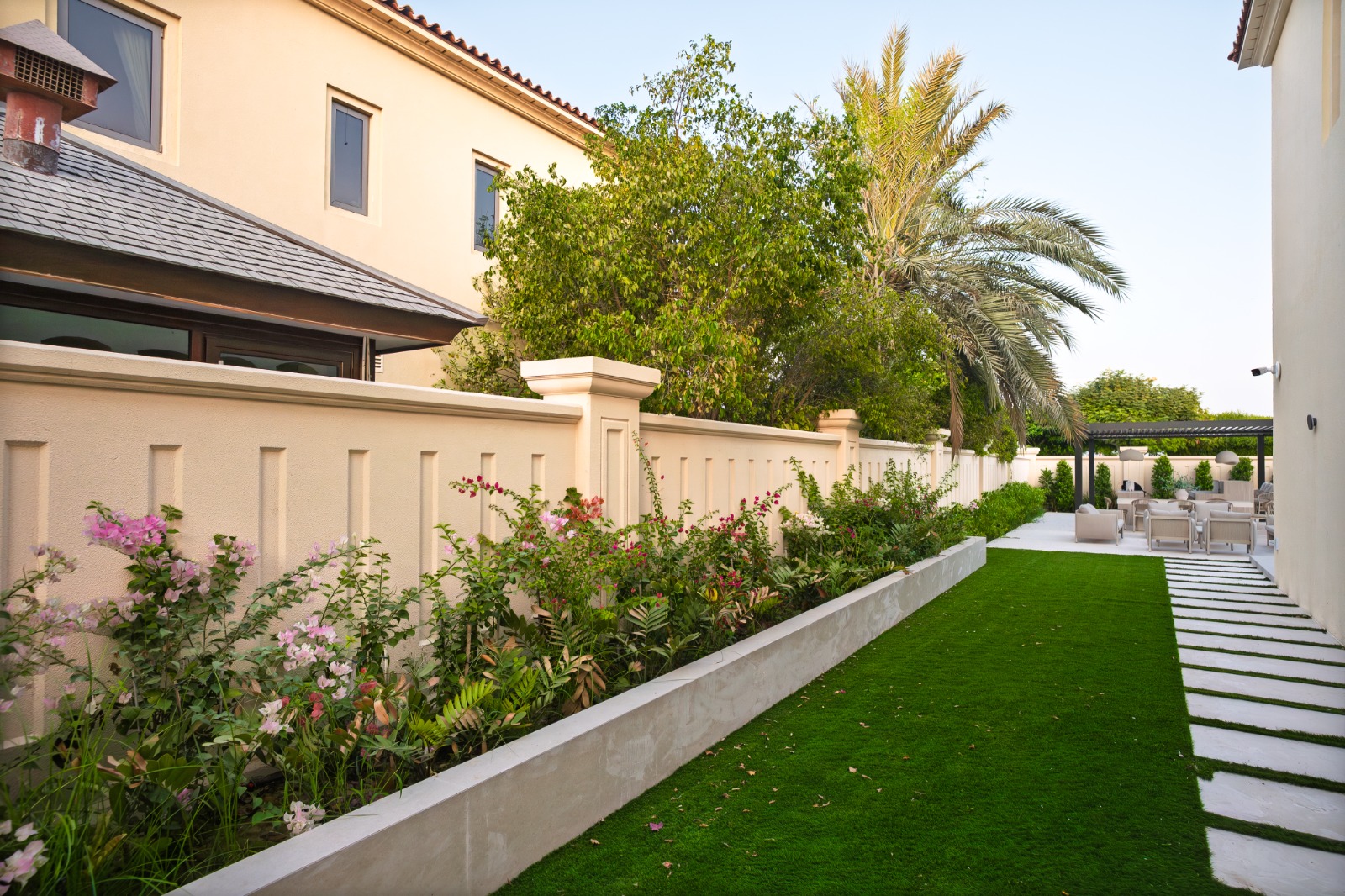 Create a consistently green outdoor area with quality artificial grass designed for outdoor use. Proper surface preparation and installation help deliver a clean, even finish for villa gardens, play areas, terraces and poolside settings. Artificial grass can reduce the watering and mowing required by natural lawns.
